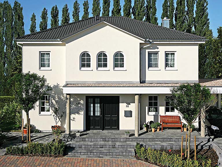 Stadtvilla von Keitel Haus mit großzügiger Fensterfront